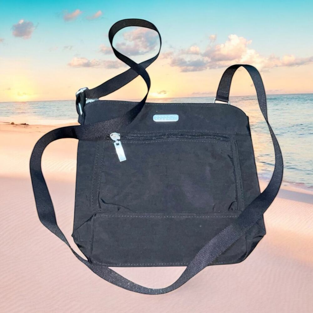 Baggallini Crossbody Shoulder Bag Purse Pockets Travel Carry On Handbag Holiday